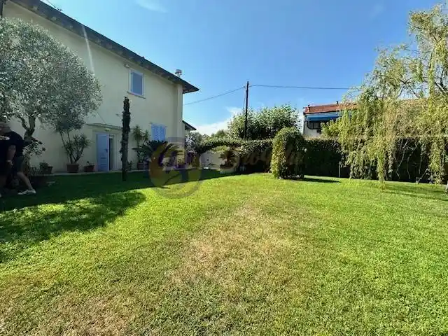 Villa in vendita a Camaiore