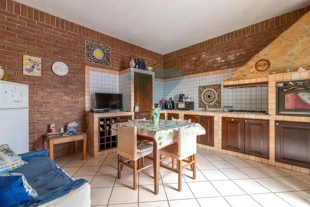 Casa indipendente in vendita a Motta Sant'Anastasia