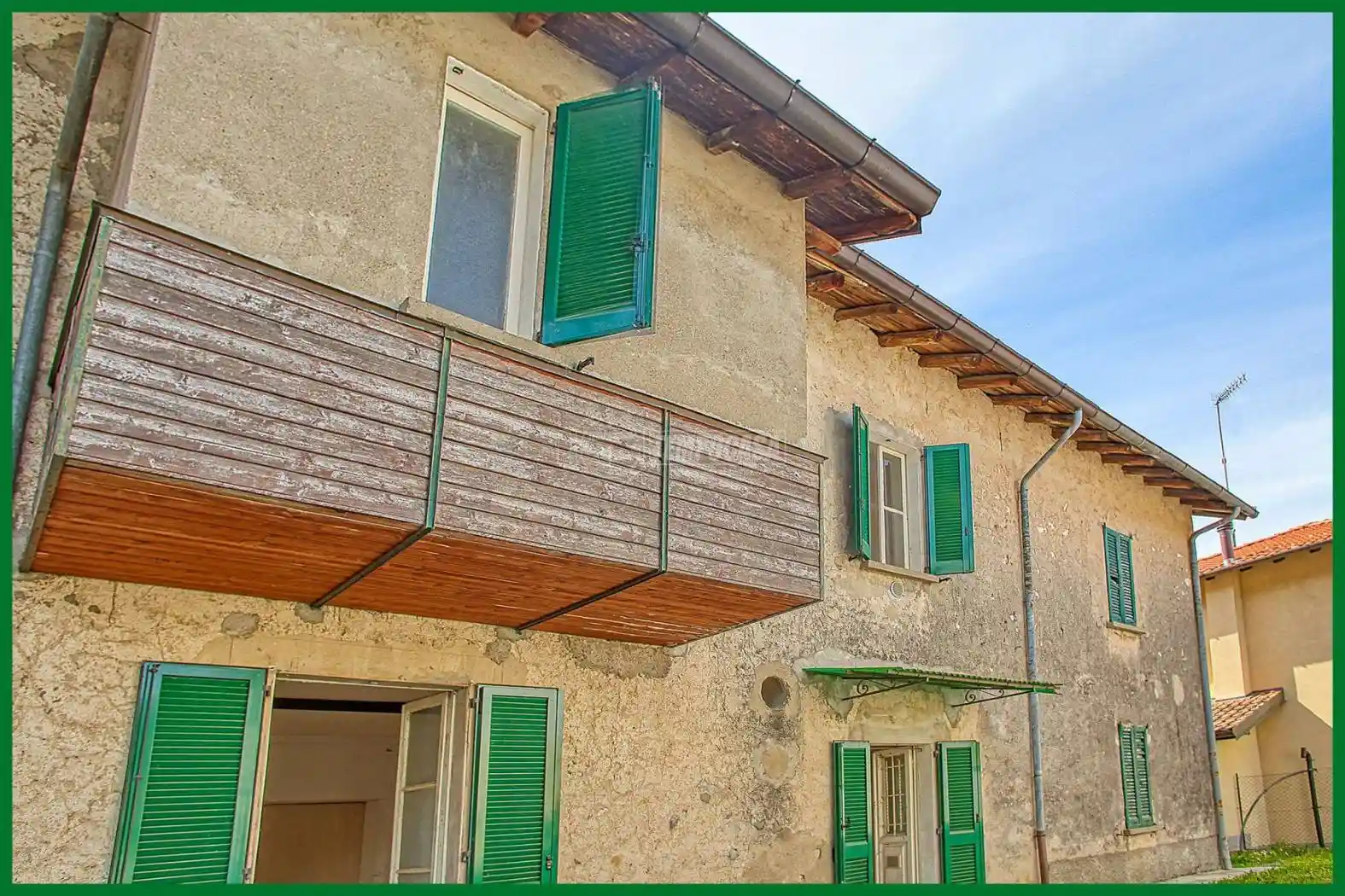 Palazzo - Edificio in vendita a Luvinate