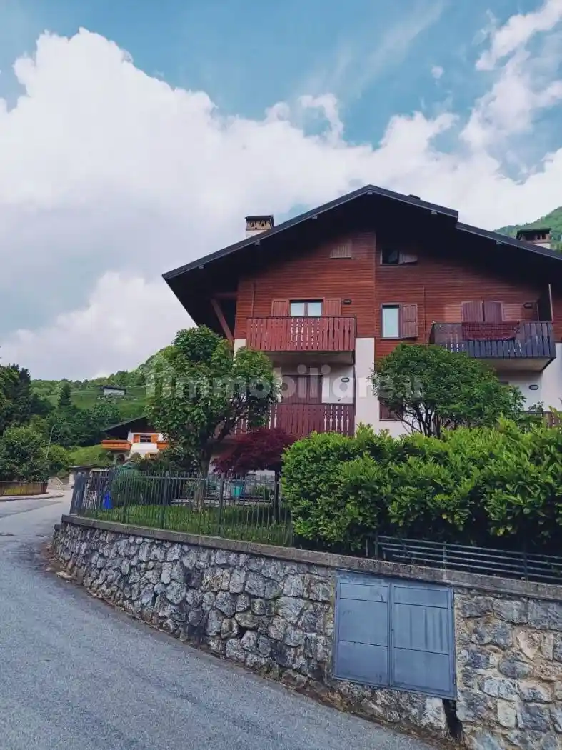 Appartamento in vendita a Serina