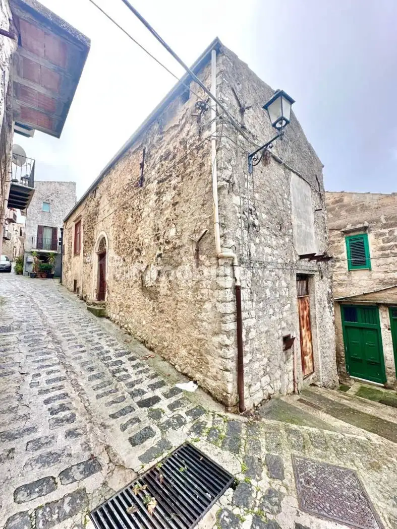 Casa indipendente in vendita a Giuliana