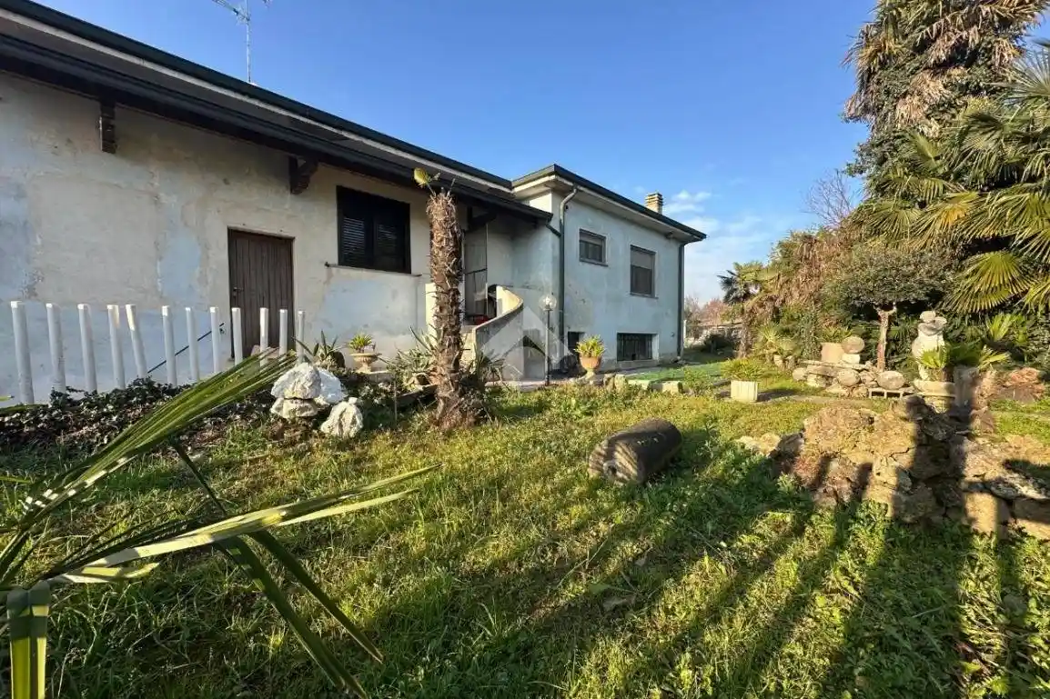 Villa in vendita a Vaiano Cremasco
