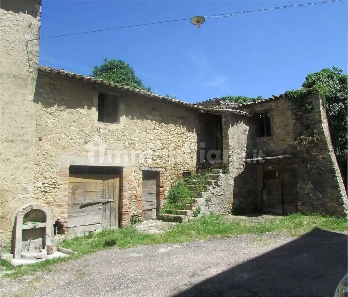 Casa indipendente in vendita a Todi