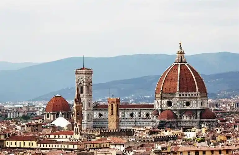 Palazzo - Edificio in vendita a Firenze