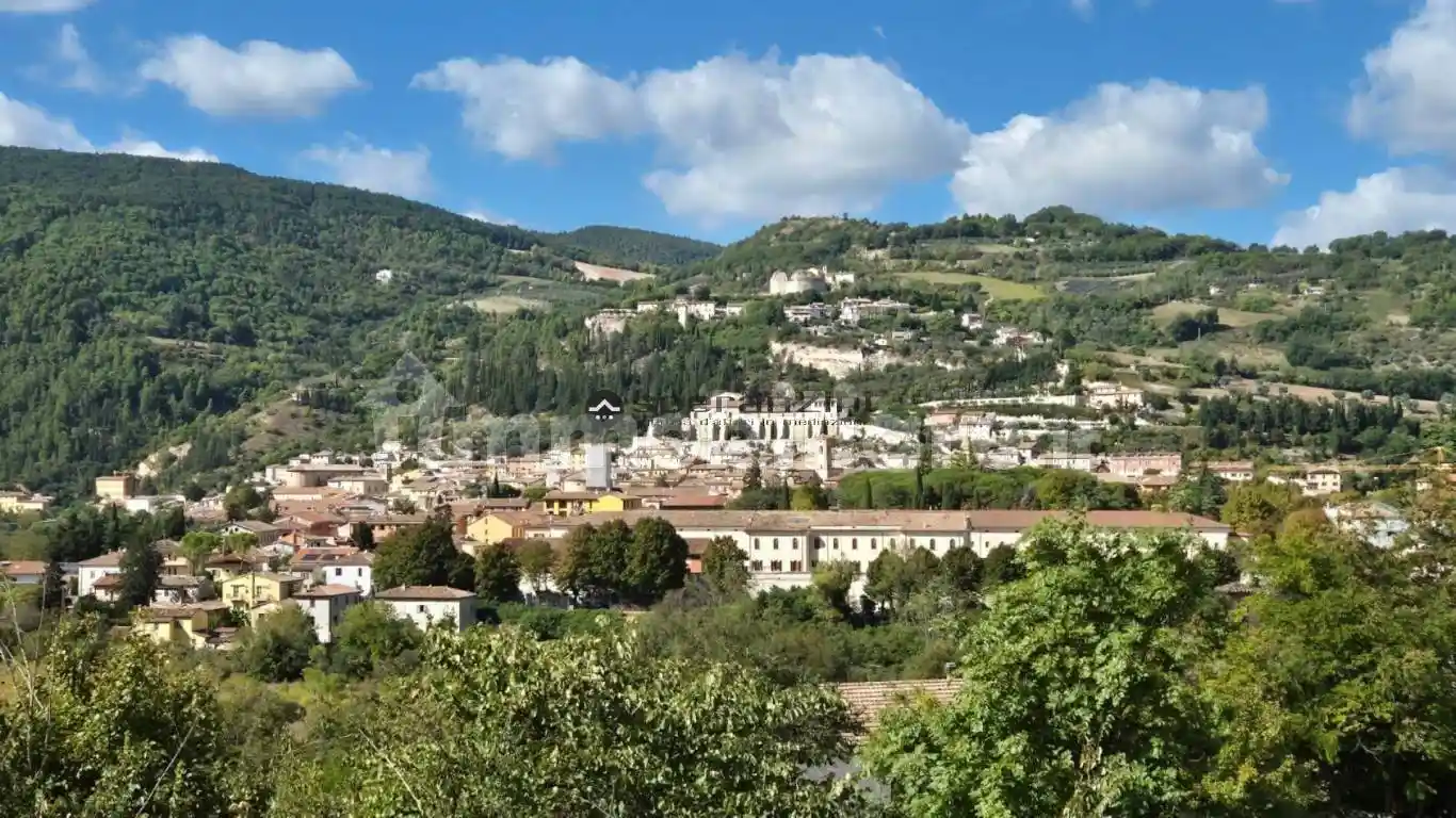 Villa in vendita a Fossombrone