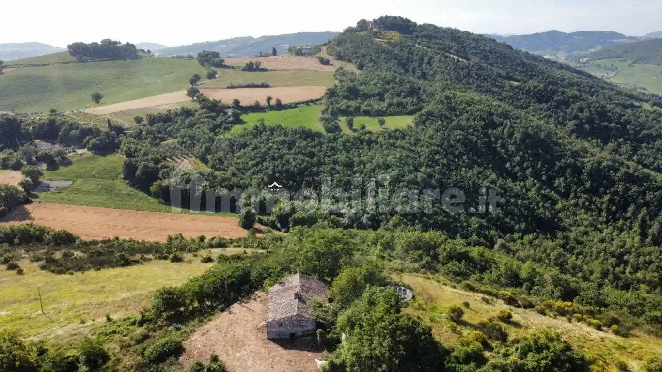 Rustico - Casale in vendita a Fossombrone