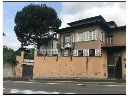 Appartamento in vendita a Varese