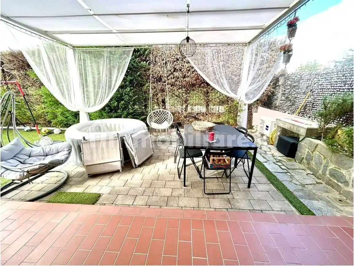 Villa in vendita a Sarzana