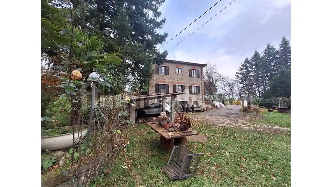 Rustico - Casale in vendita a Marliana