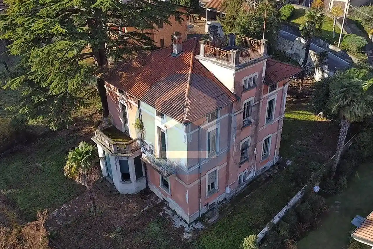 Villa in vendita a Lovere