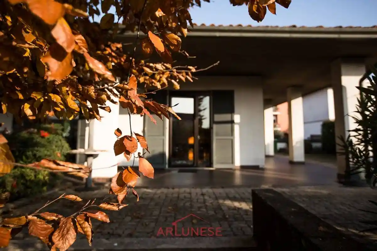 Villa in vendita a Casorezzo