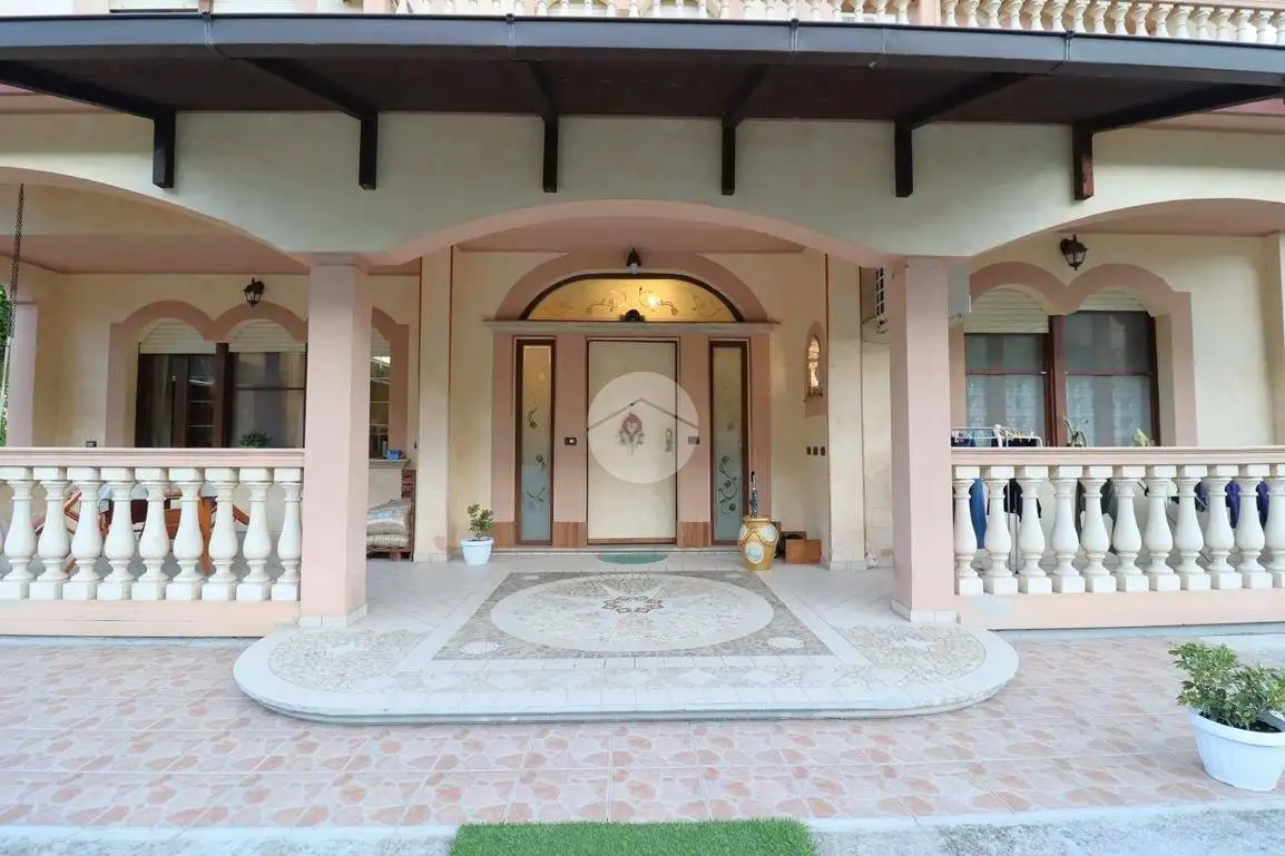 Villa in vendita a Giulianova