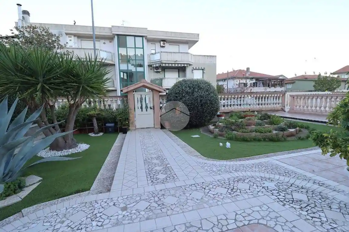 Villa unifamiliare via Copernico 27, Centro, Giulianova - foto 2