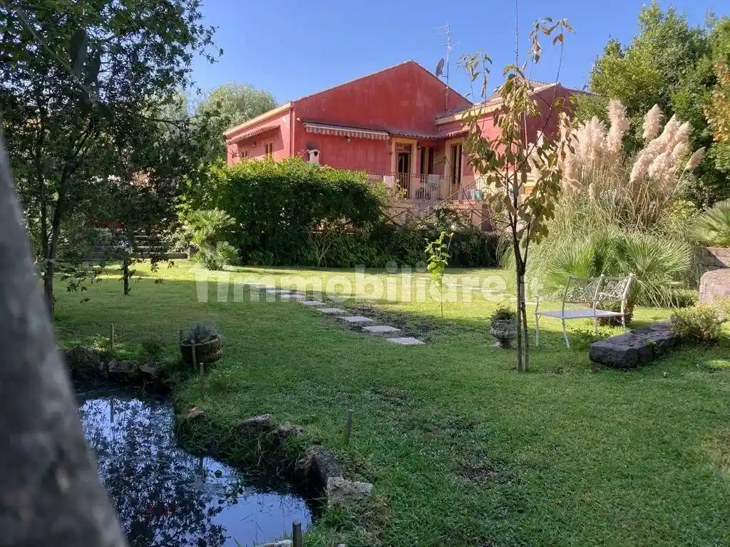 Villa in vendita a Zafferana Etnea