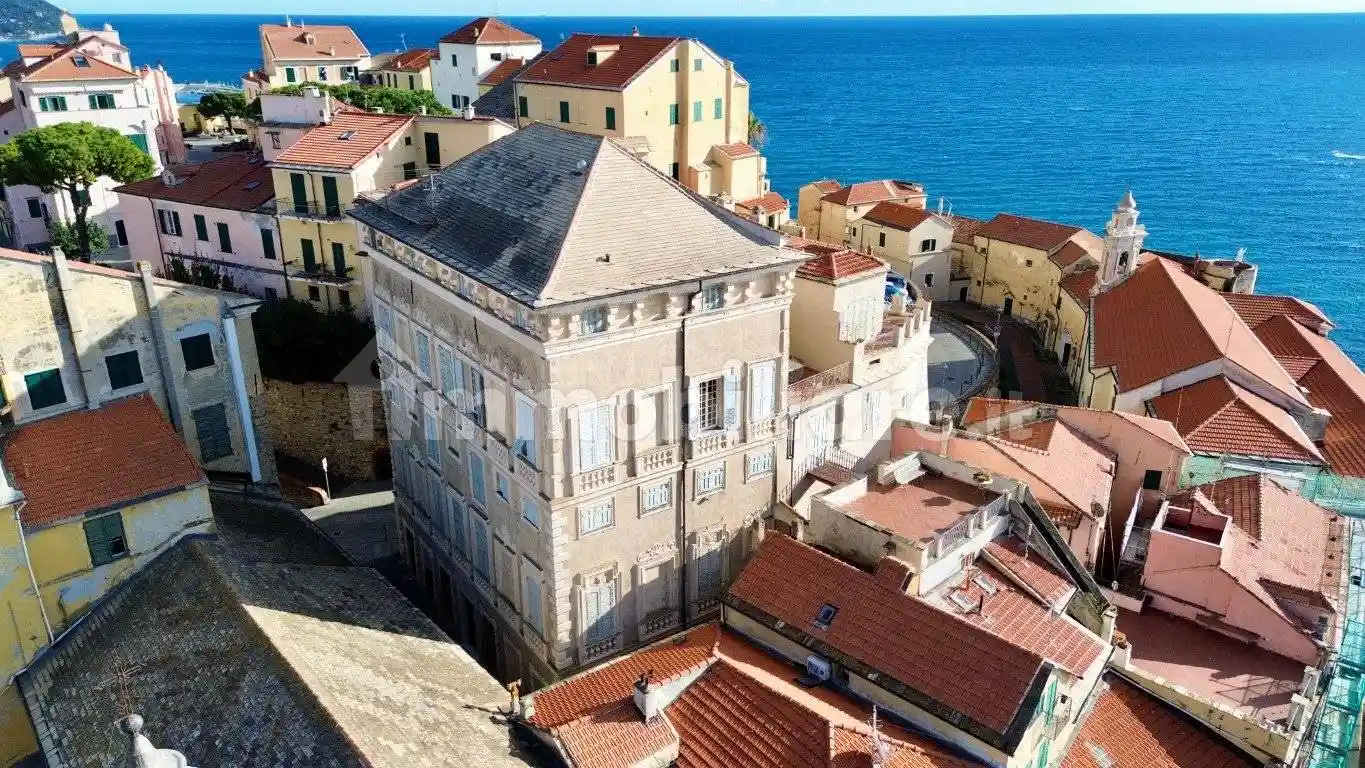 Appartamento in vendita a Imperia
