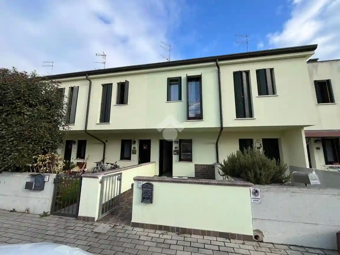 Villetta a schiera - foto 2