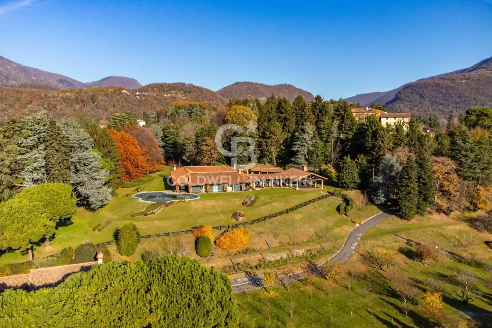 Villa unifamiliare, ottimo stato, 6670 m², Eupilio - foto 2