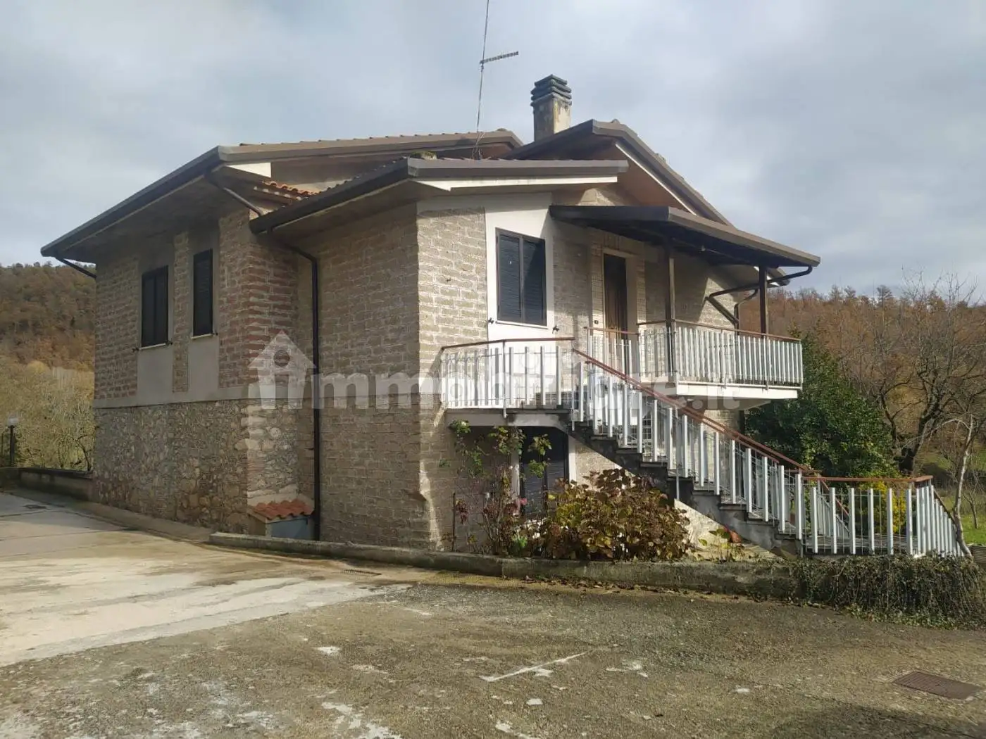 Villa in vendita a Trivigliano