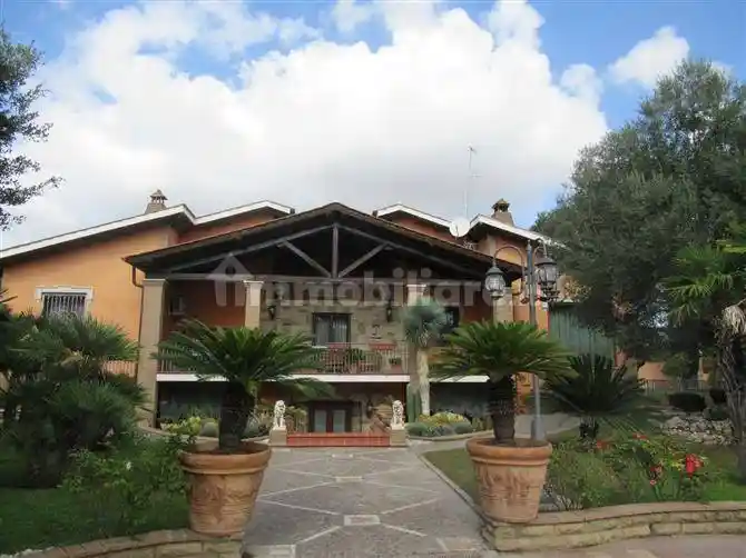 Villa in vendita a Roma