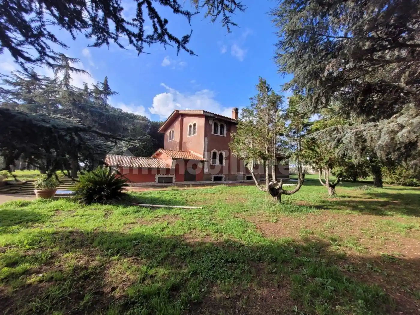 Villa in vendita a Nettuno