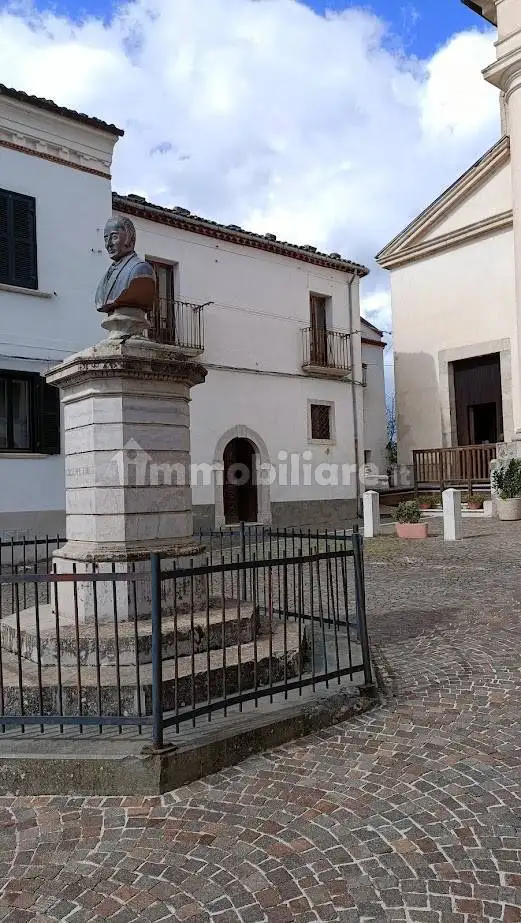 Terratetto unifamiliare largo Conte Zurlo, Centro, Baranello - foto 3