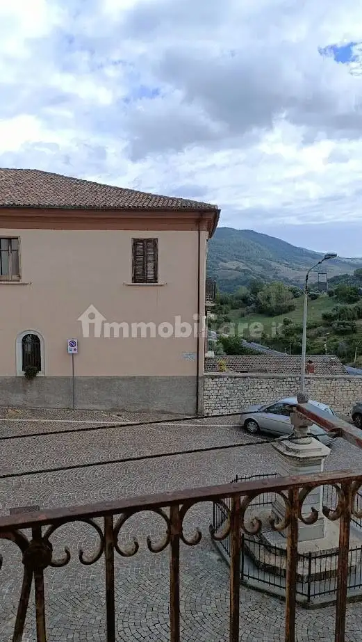 Terratetto unifamiliare largo Conte Zurlo, Centro, Baranello - foto 4