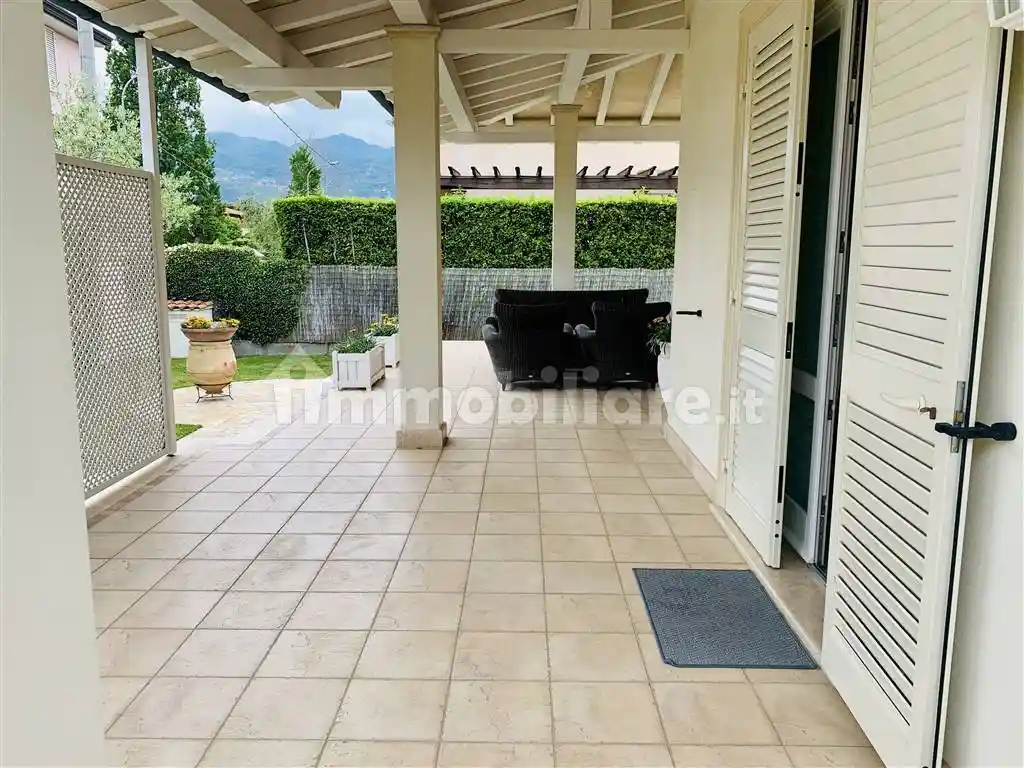 Villa in vendita a Pietrasanta