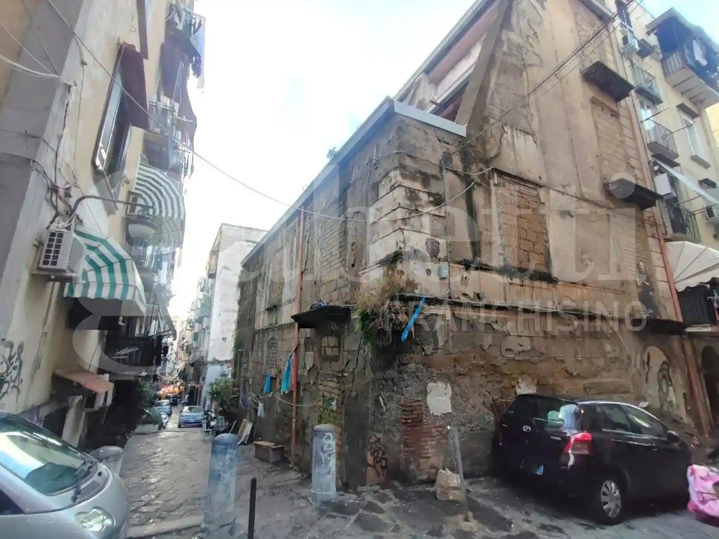 Palazzo - Edificio in vendita a Napoli
