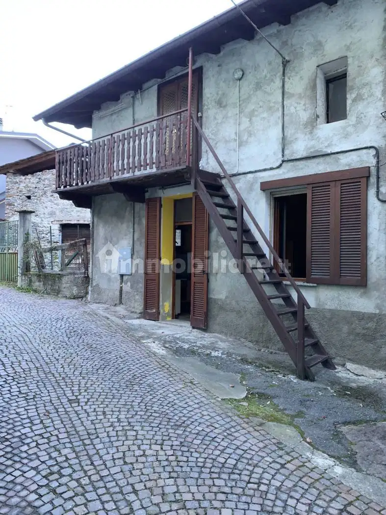 Villa in vendita a Fusine