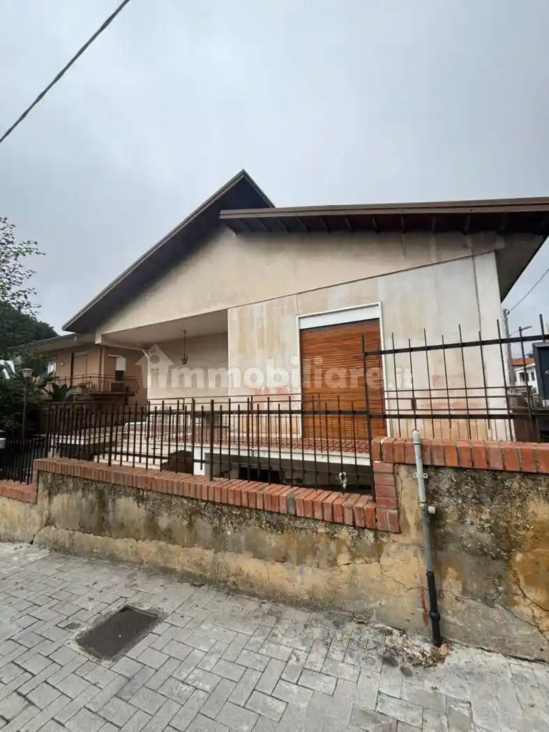 Villa in vendita a Trecastagni