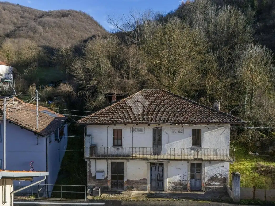 Casa indipendente in vendita a Rossana