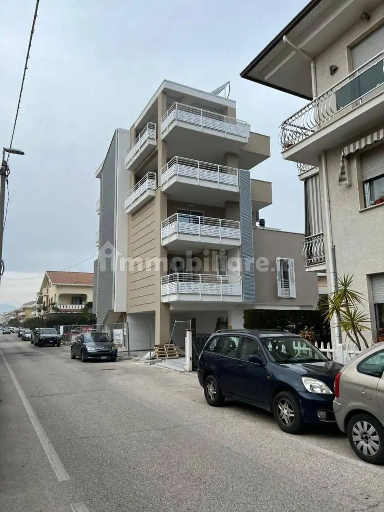 Appartamento in affitto a Alba Adriatica