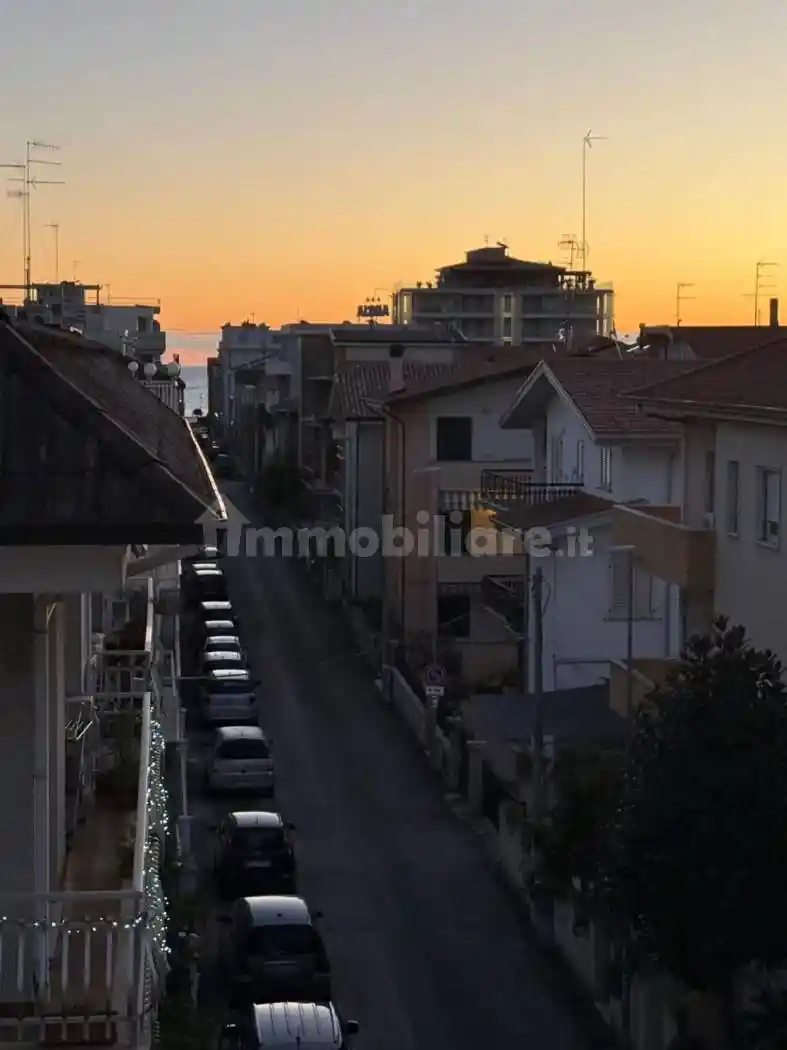 Trilocale via Firenze 44, Centro, Alba Adriatica - foto 3