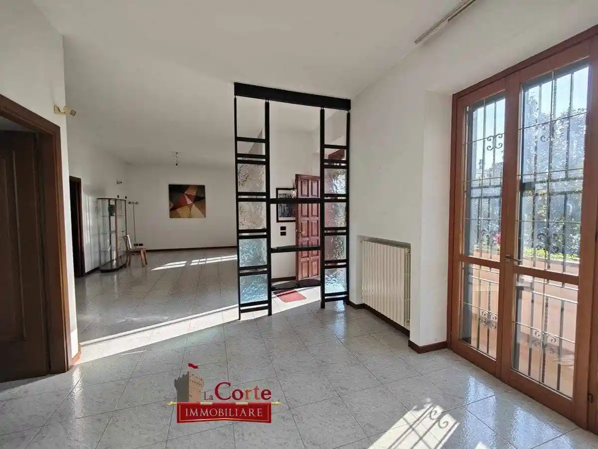 Villa in vendita a Limbiate