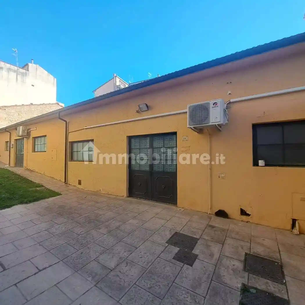 Palazzo - Edificio in vendita a Arezzo