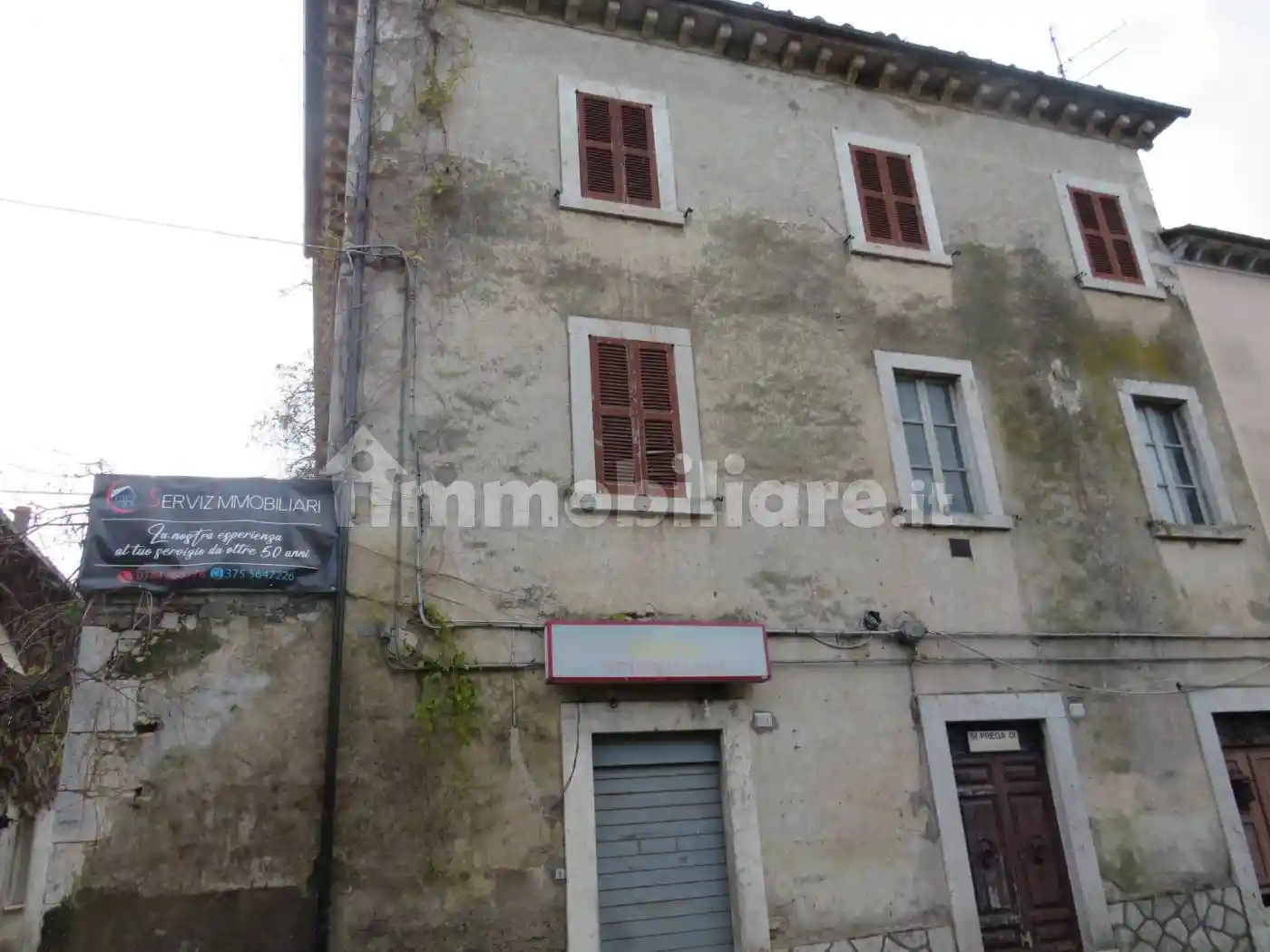 Palazzo - Edificio in vendita a Terni