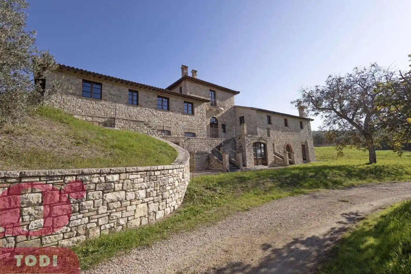 Rustico - Casale in vendita a Todi