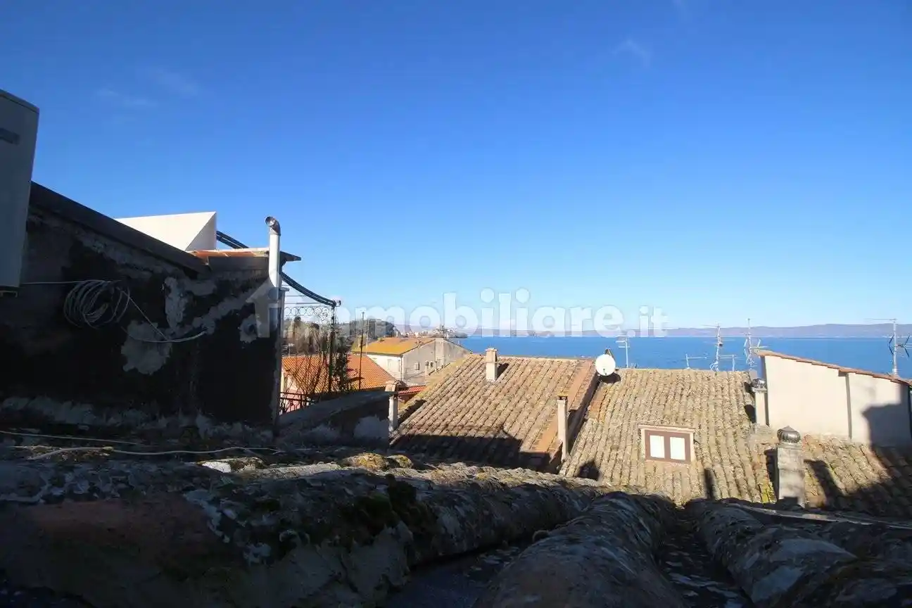 Appartamento in vendita a Marta