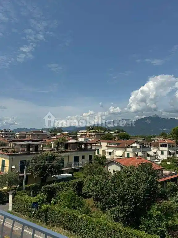 Appartamento in vendita a Massa