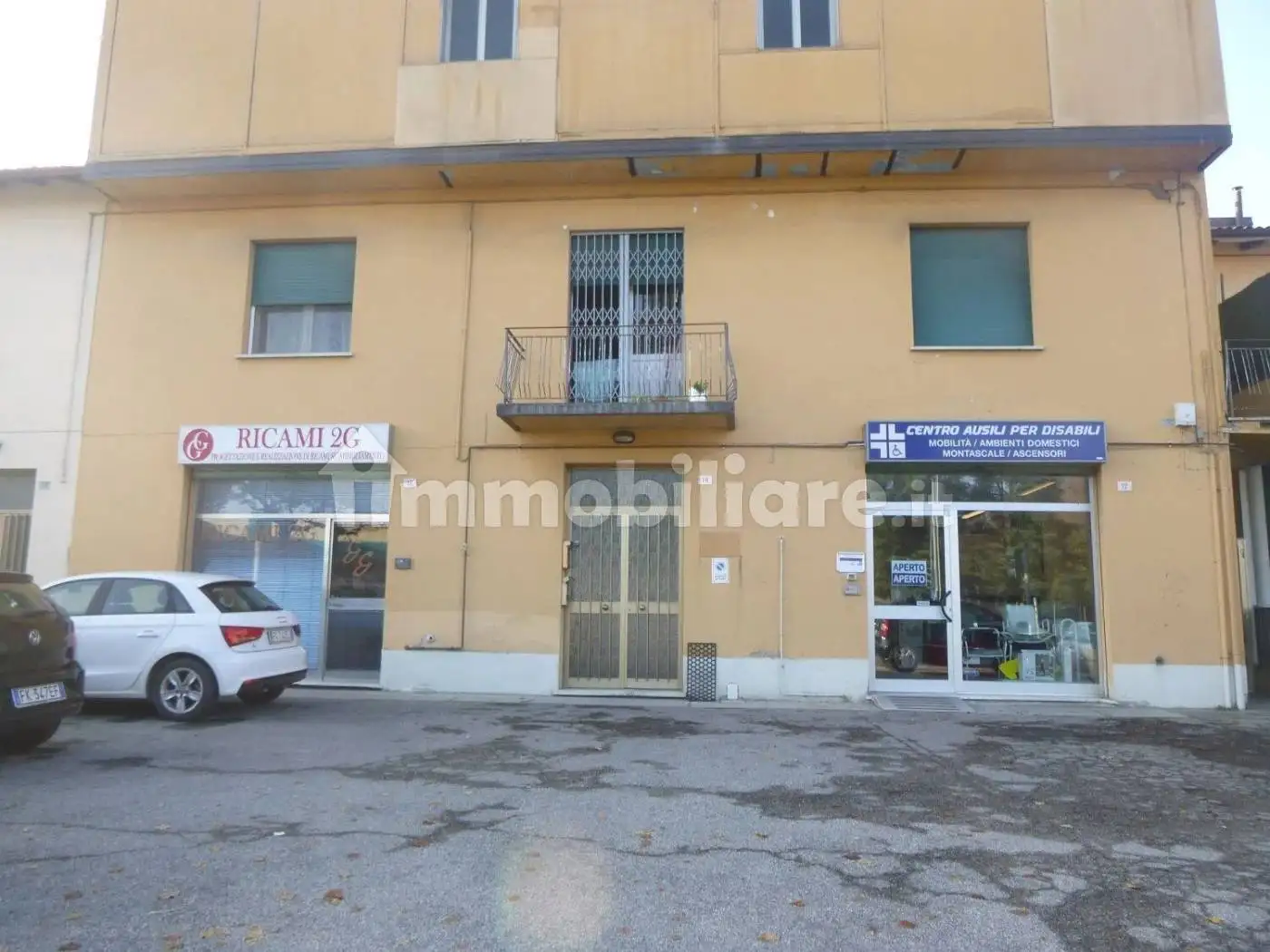 Palazzo - Edificio in vendita a Castel San Pietro Terme