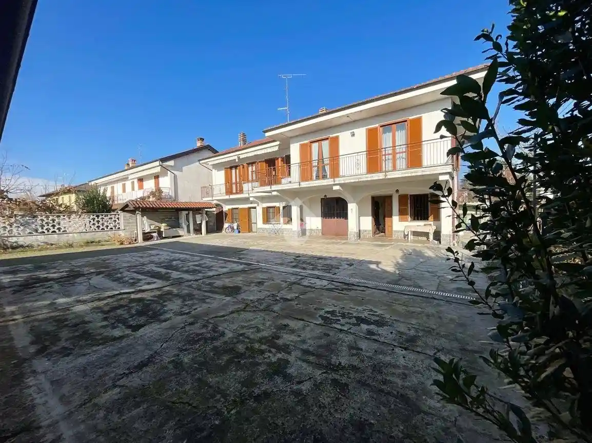 Villa in vendita a Crescentino