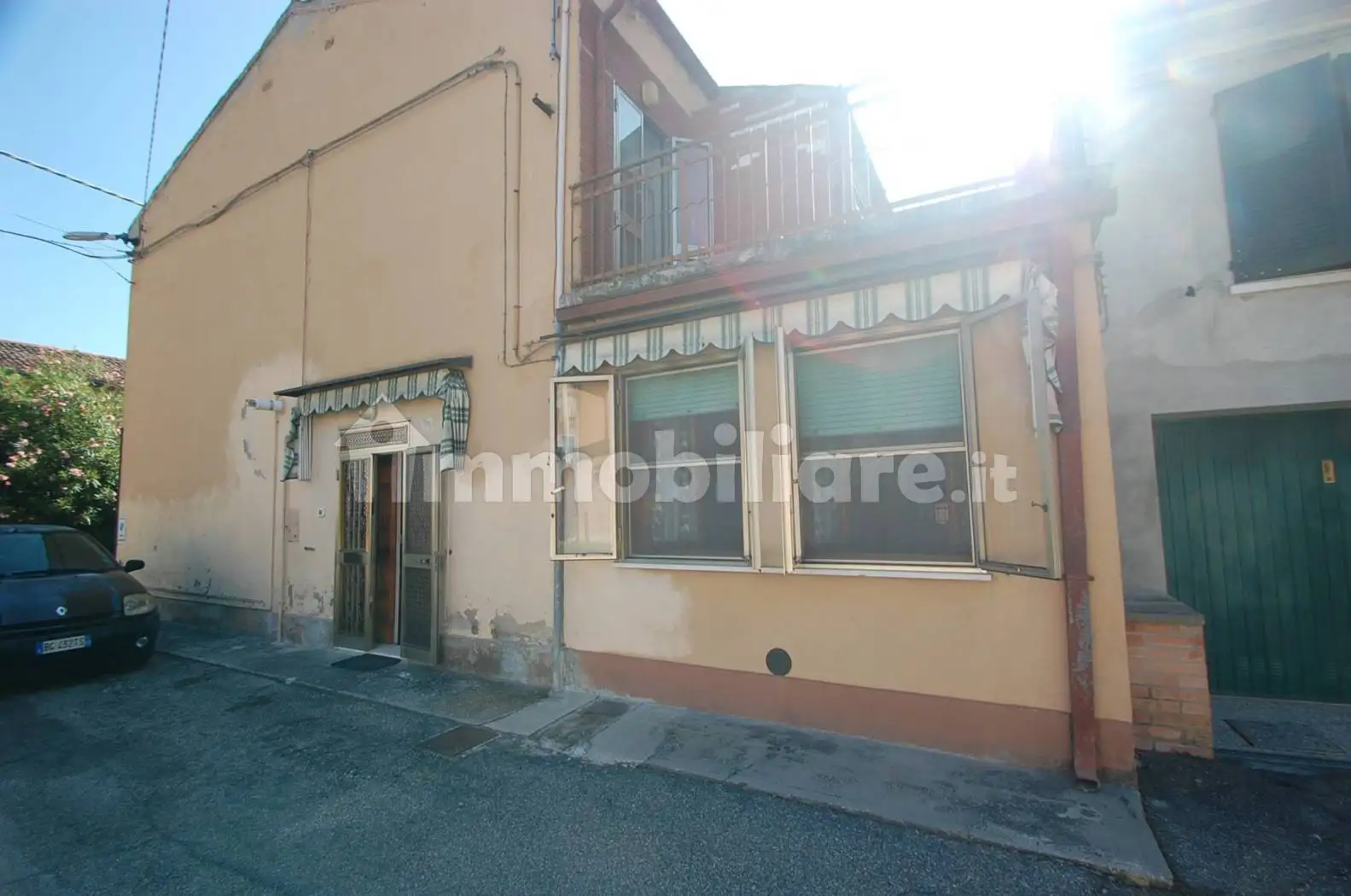 Casa indipendente in affitto a Ferrara