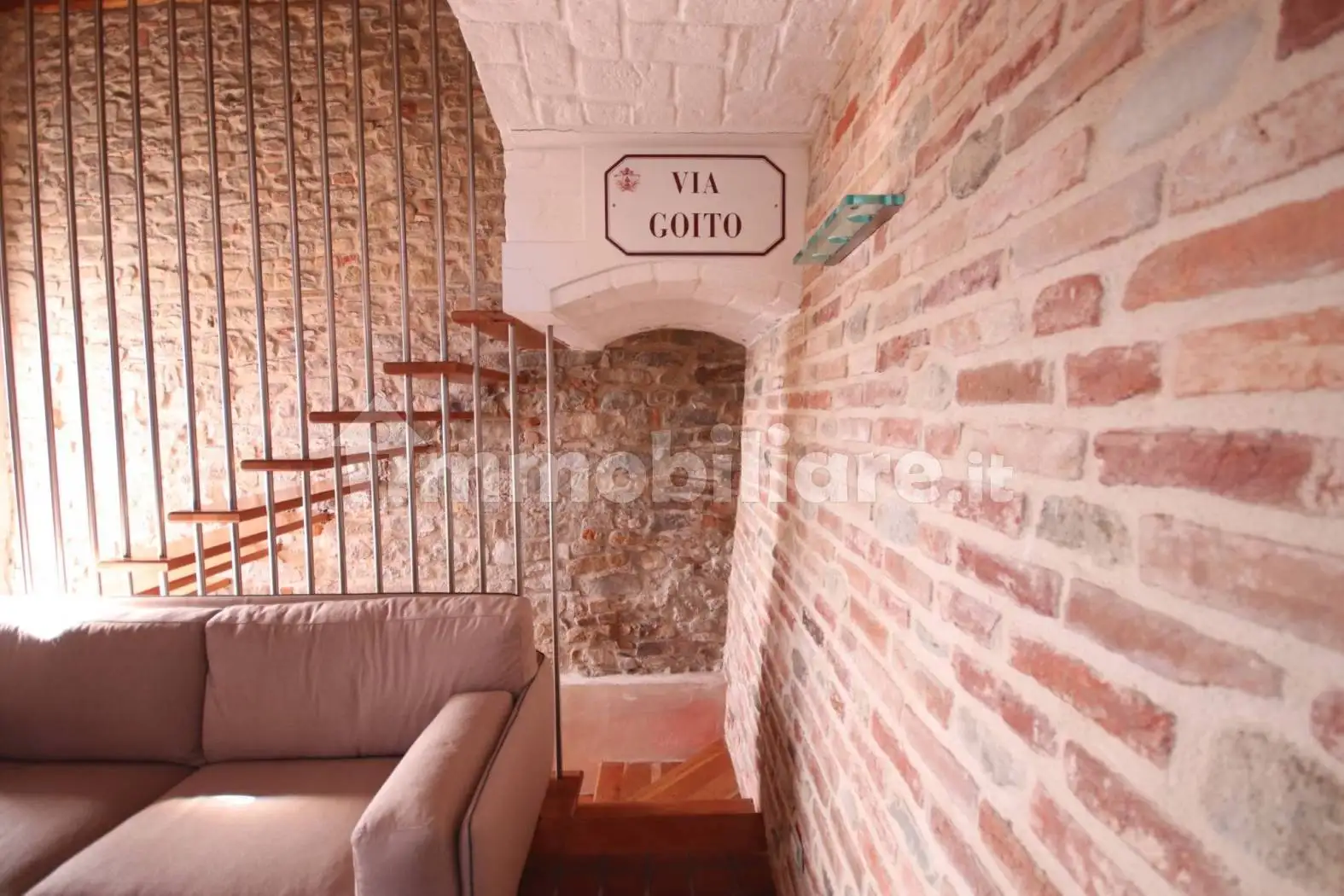 Casa indipendente in vendita a Monforte d'Alba