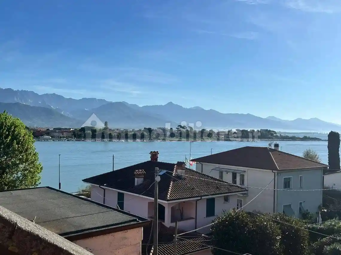 Appartamento in vendita a Ameglia