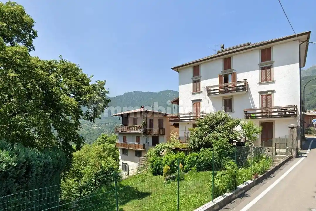 Villa in vendita a Rota d'Imagna