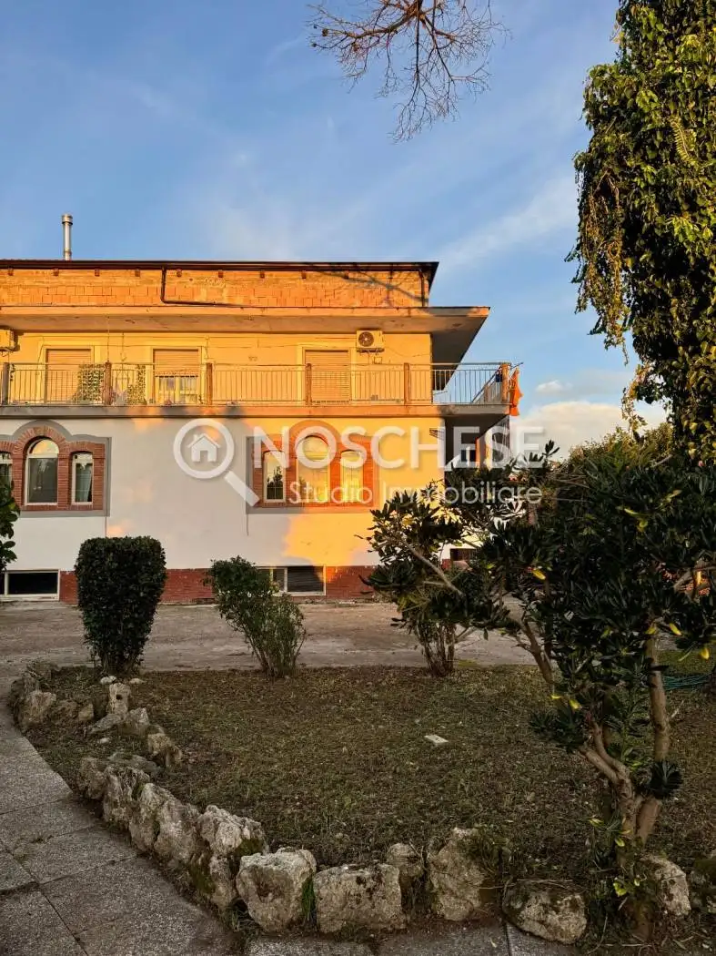Villa in vendita a Pontecagnano Faiano