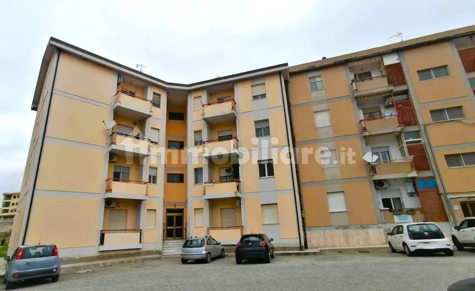 Trilocale via della Resistenza 12, Santa Maria, Catanzaro - foto 3