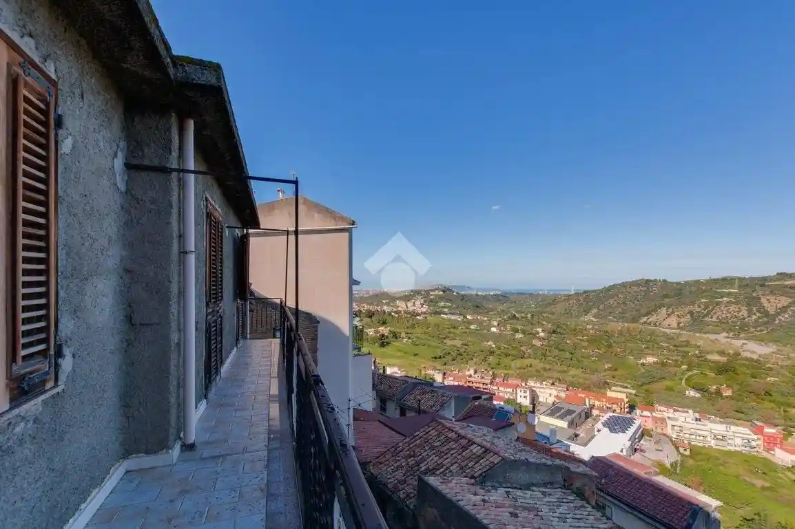 Casa indipendente in vendita a Santa Lucia del Mela