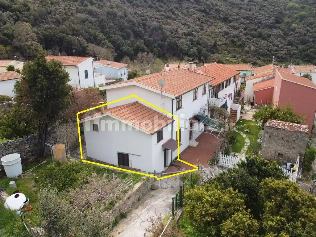 Casa indipendente in vendita a Marciana