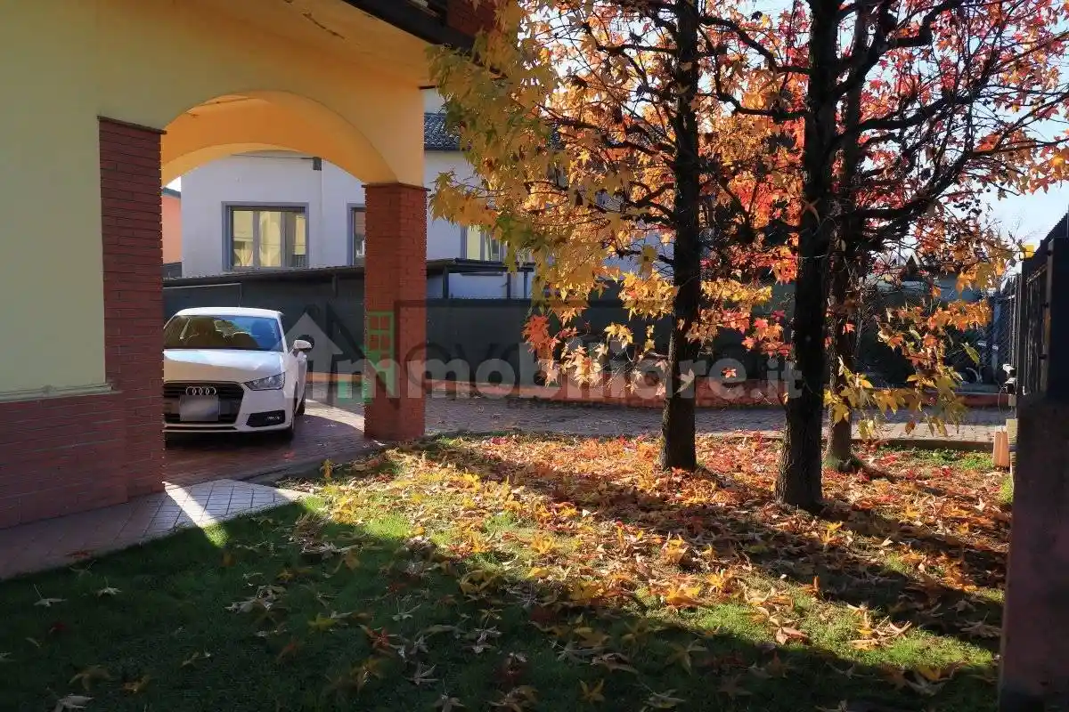 Villa in vendita a Codogno